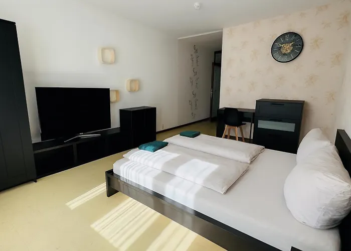 Helle 2-zimmer Erdgeschosswohnung Mit Terrasse