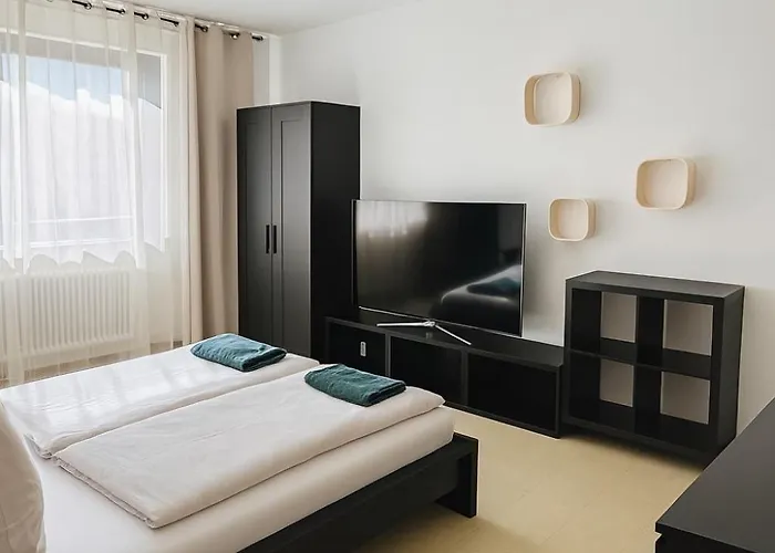 Helle 2-zimmer Erdgeschosswohnung Mit Terrasse