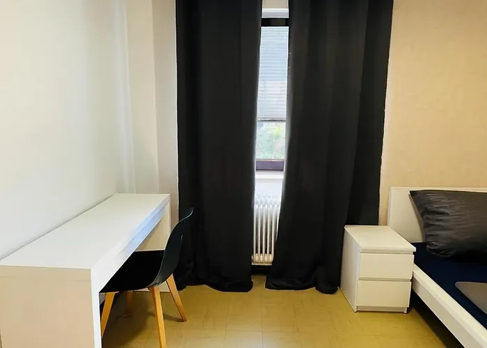 Helle 2-zimmer Erdgeschosswohnung Mit Terrasse * Coblença